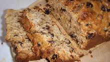 Load image into Gallery viewer, Bazzini Raisin Nut Mix bread