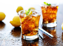 Load image into Gallery viewer, La Colombe Yunnan Breakfast Tea iced with mint
