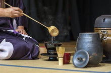 Load image into Gallery viewer, Traditional Japanese tea ceremony with La Colombe Yunnan Breakfast Tea