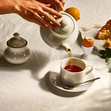 Load image into Gallery viewer, Earl Grey Organic Tea - Sachets - Serving