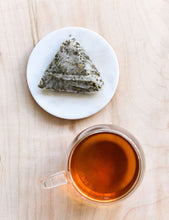 Load image into Gallery viewer, La Colombe Peppermint Cardamom Tea steeped cup