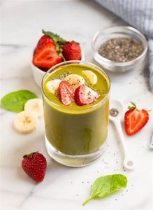 Bonnie Plants Spinach smoothie with strawberry banana